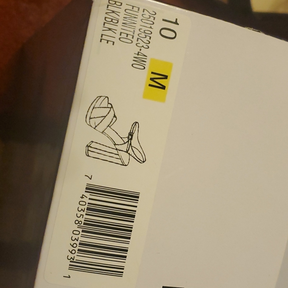 Nine West - Picture 5 of 5